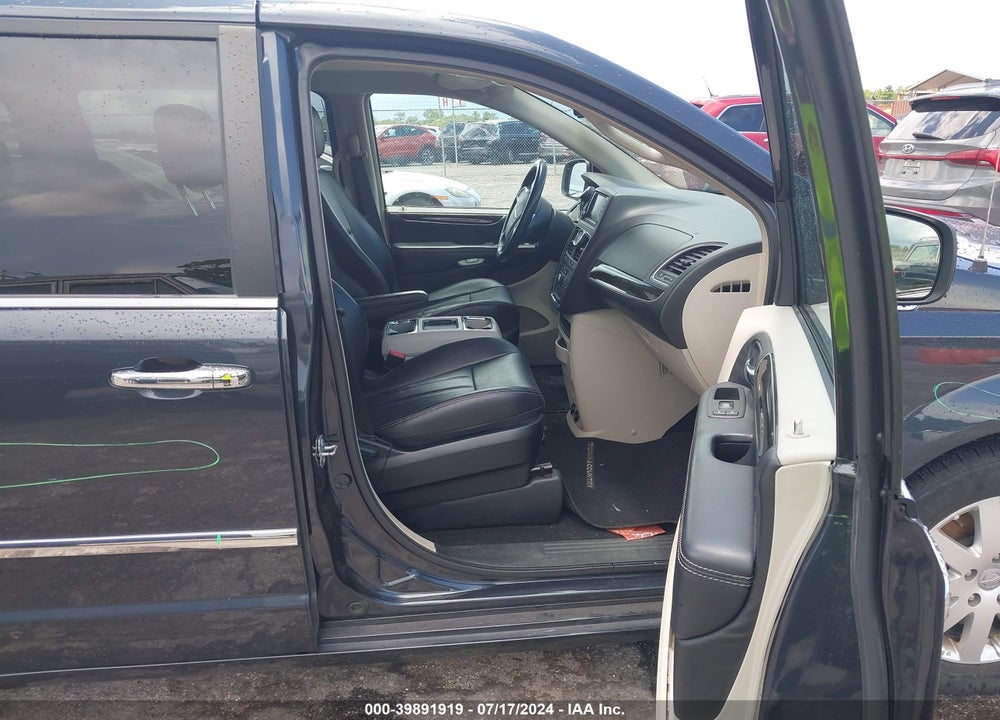 2014 CHRYSLER TOWN & COUNTRY TOURING VIN: 2C4RC1BG8ER413439