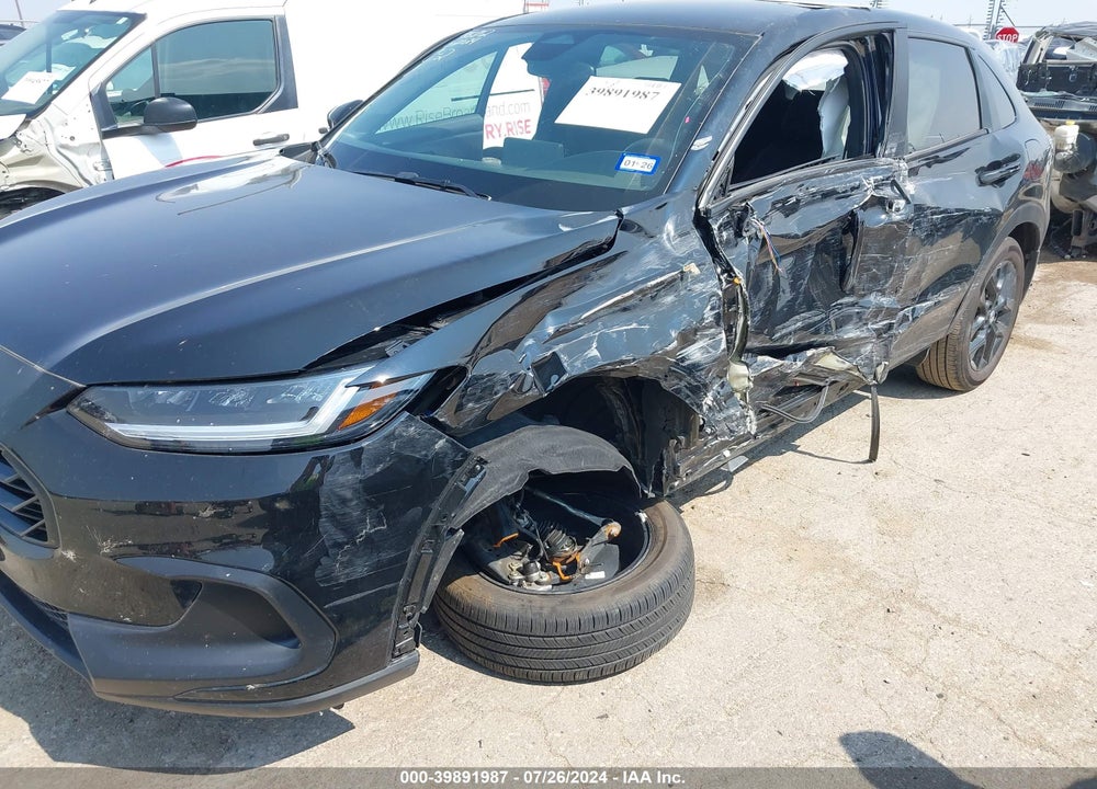 2024 HONDA HR-V 2WD SPORT/2WD SPORT W/O BSI VIN: 3CZRZ1H57RM736425