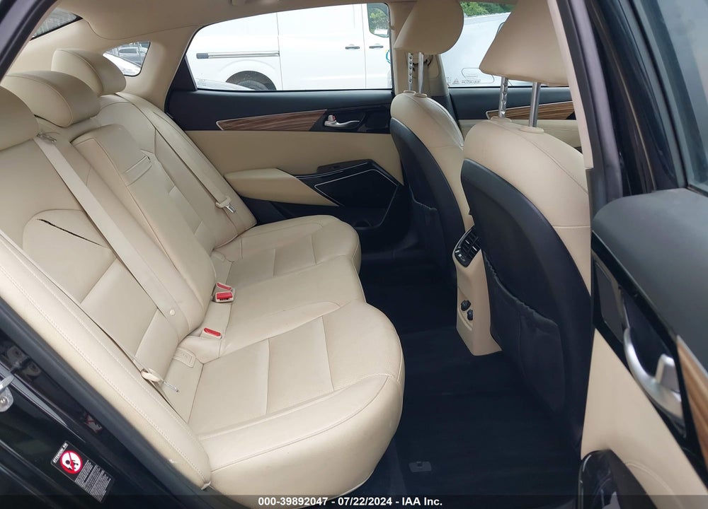 2017 KIA CADENZA PREMIUM VIN: KNALC4J14H5039429