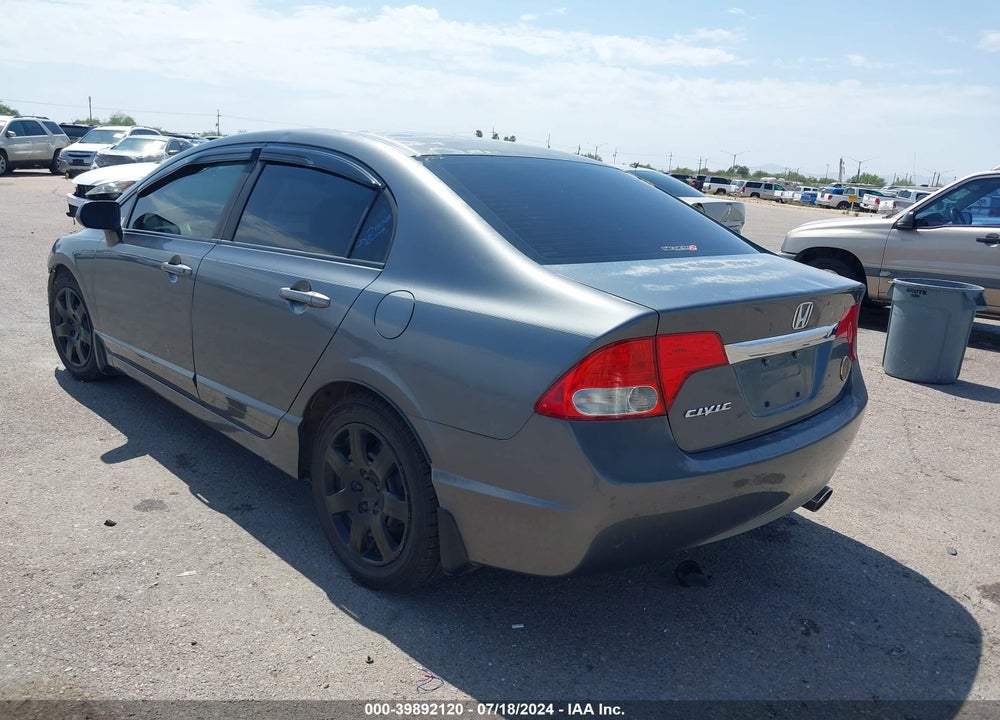 2010 HONDA CIVIC LX VIN: 19XFA1F57AE074136