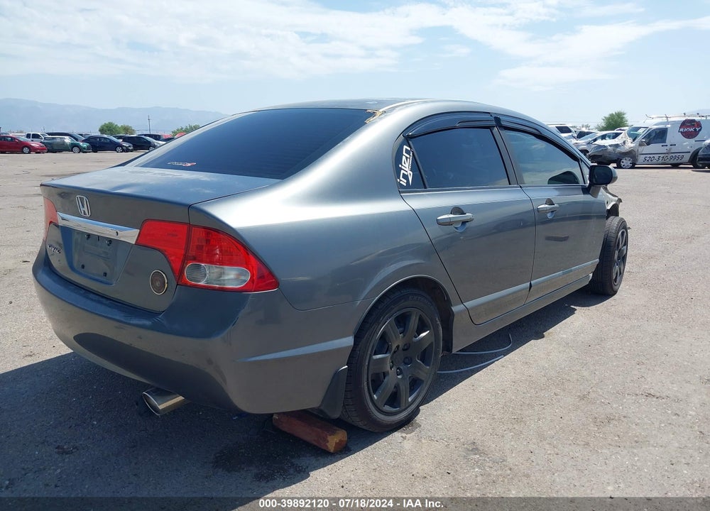 2010 HONDA CIVIC LX VIN: 19XFA1F57AE074136