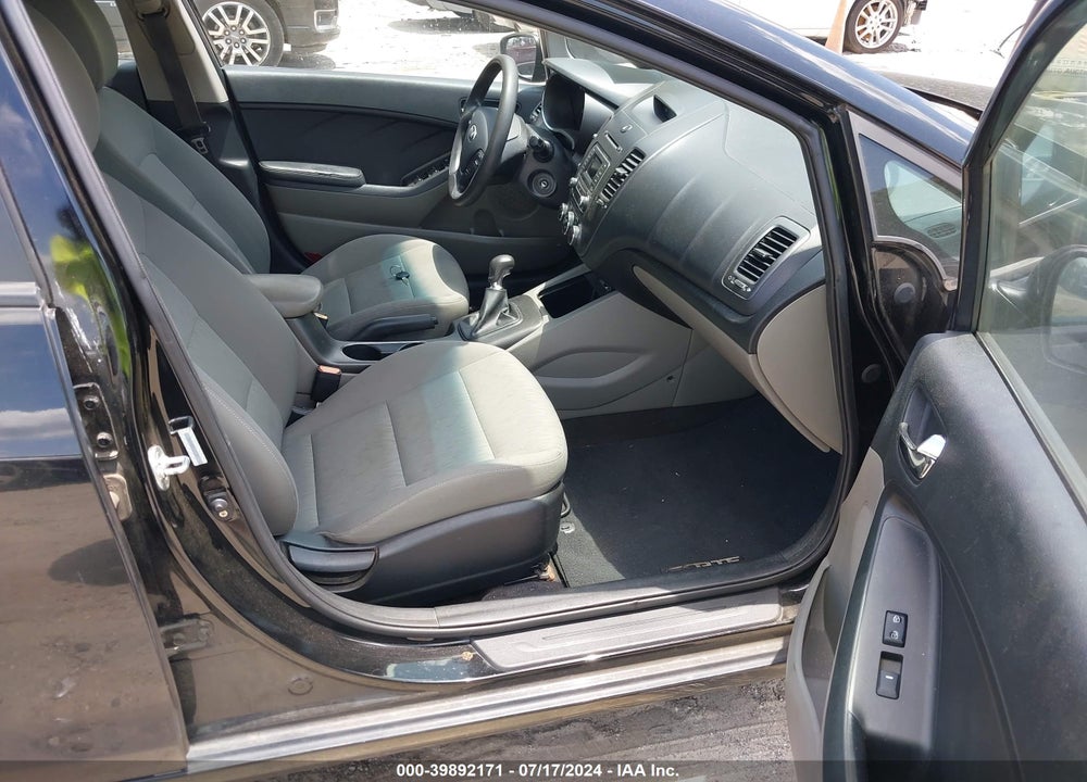 2015 KIA FORTE LX VIN: KNAFK4A69F5371729