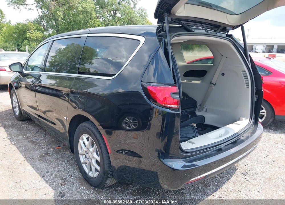 2024 CHRYSLER PACIFICA TOURING L VIN: 2C4RC1BG3RR168426