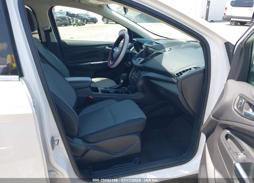 2017 FORD ESCAPE SE VIN: 1FMCU0GDXHUF06011