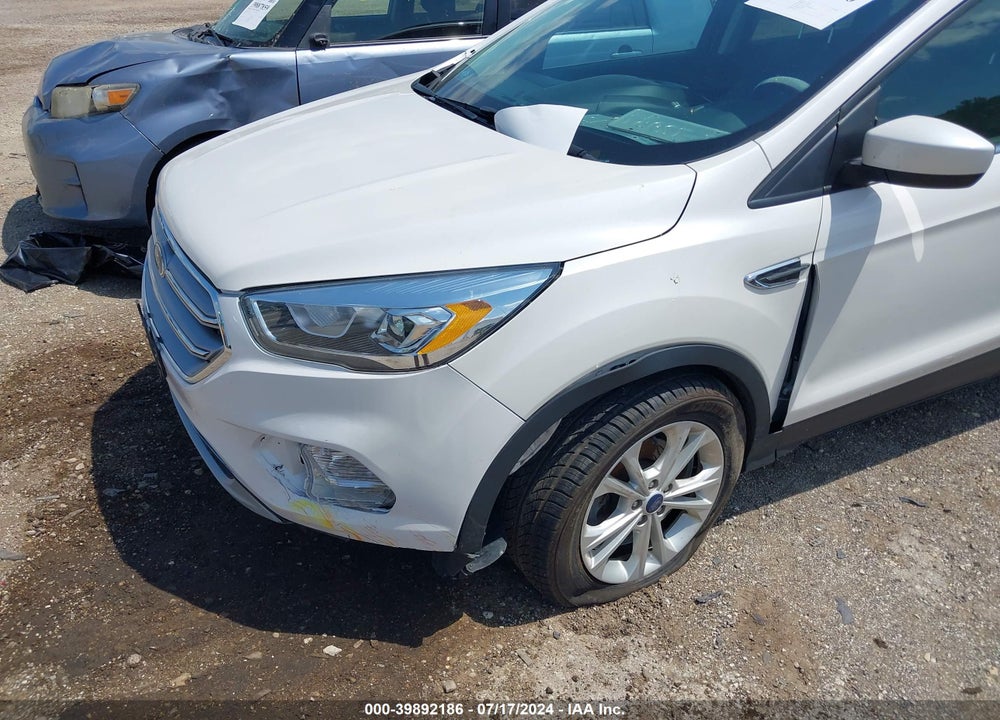 2017 FORD ESCAPE SE VIN: 1FMCU0GDXHUF06011
