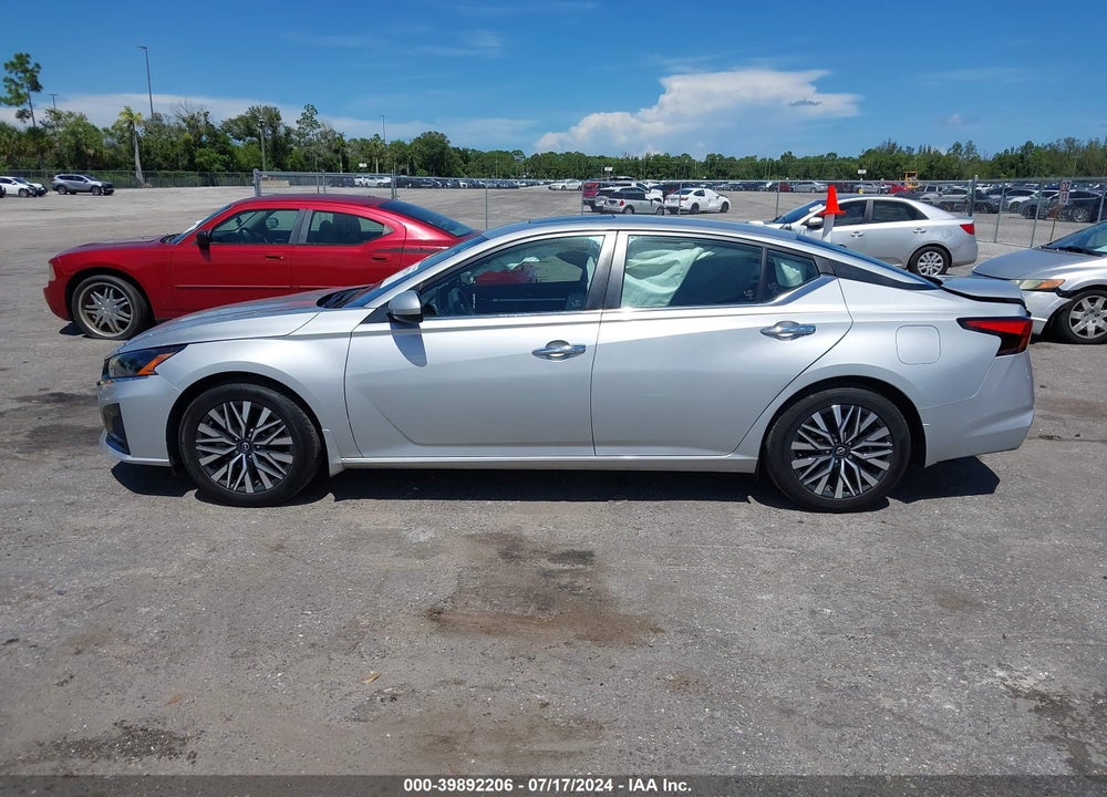 2023 NISSAN ALTIMA SV FWD VIN: 1N4BL4DV9PN303598