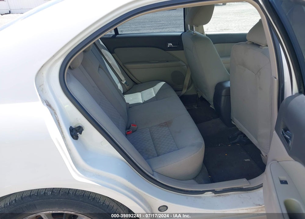 2010 FORD FUSION S VIN: 3FAHP0GA8AR395064