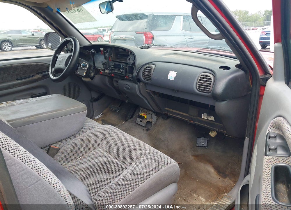 1999 DODGE RAM 1500 ST VIN: 3B7HC13Y8XM599268