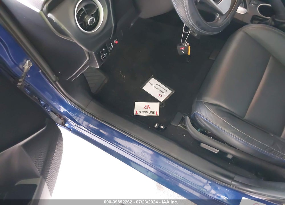 2018 TOYOTA COROLLA XSE VIN: 5YFBURHE7JP834727