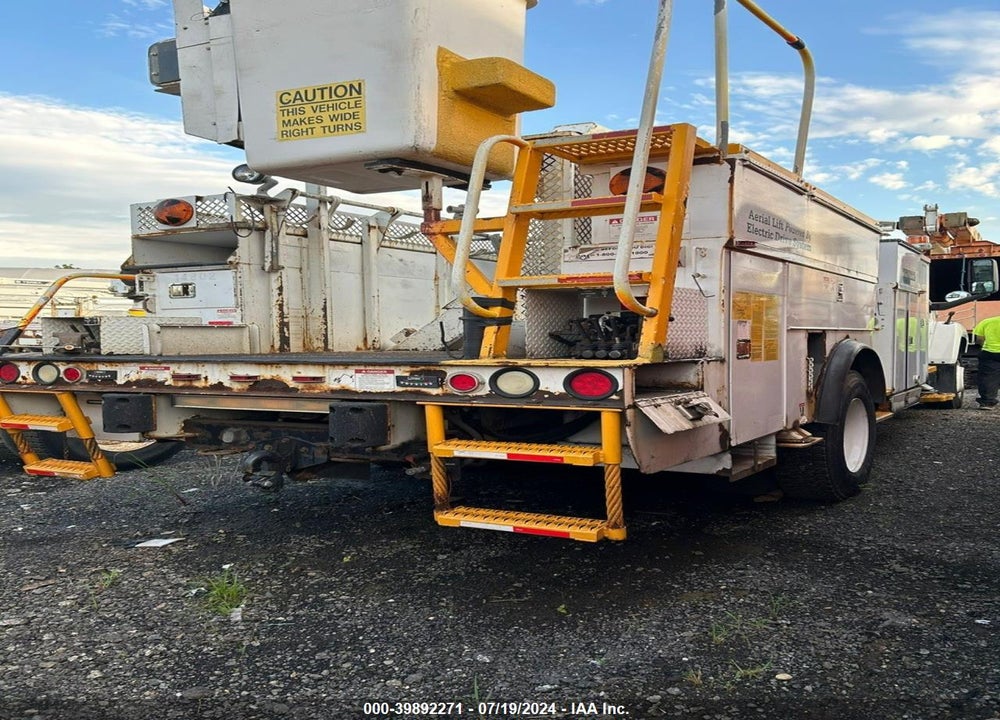 2009 GMC TC8500 VIN: 1GDP8C1B29F400768