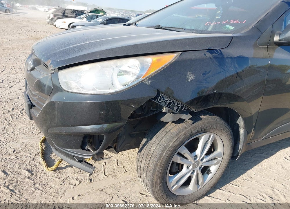 2010 HYUNDAI TUCSON GLS VIN: KM8JUCAC9AU070931