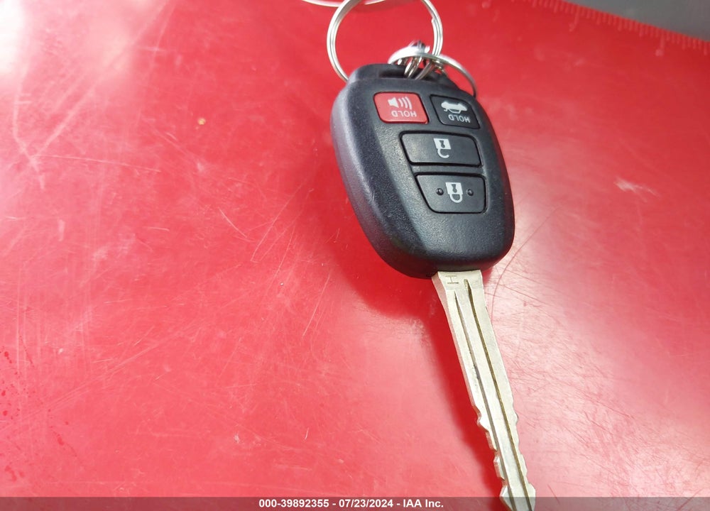2016 TOYOTA CAMRY LE VIN: 4T4BF1FK4GR536850