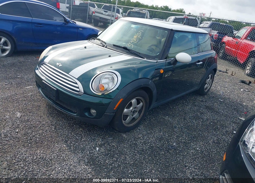 2010 MINI COOPER VIN: WMWMF3C51ATZ26798