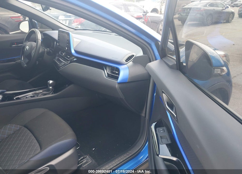 2021 TOYOTA C-HR XLE VIN: JTNKHMBX4M1107650