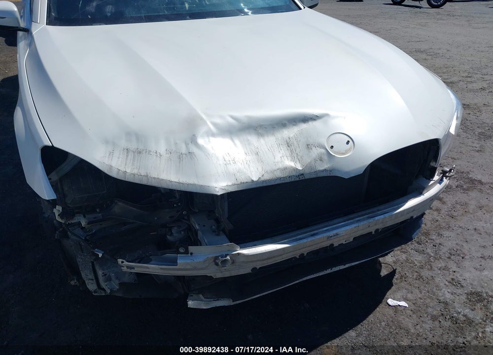2019 BMW 740I VIN: WBA7E2C56KB216815