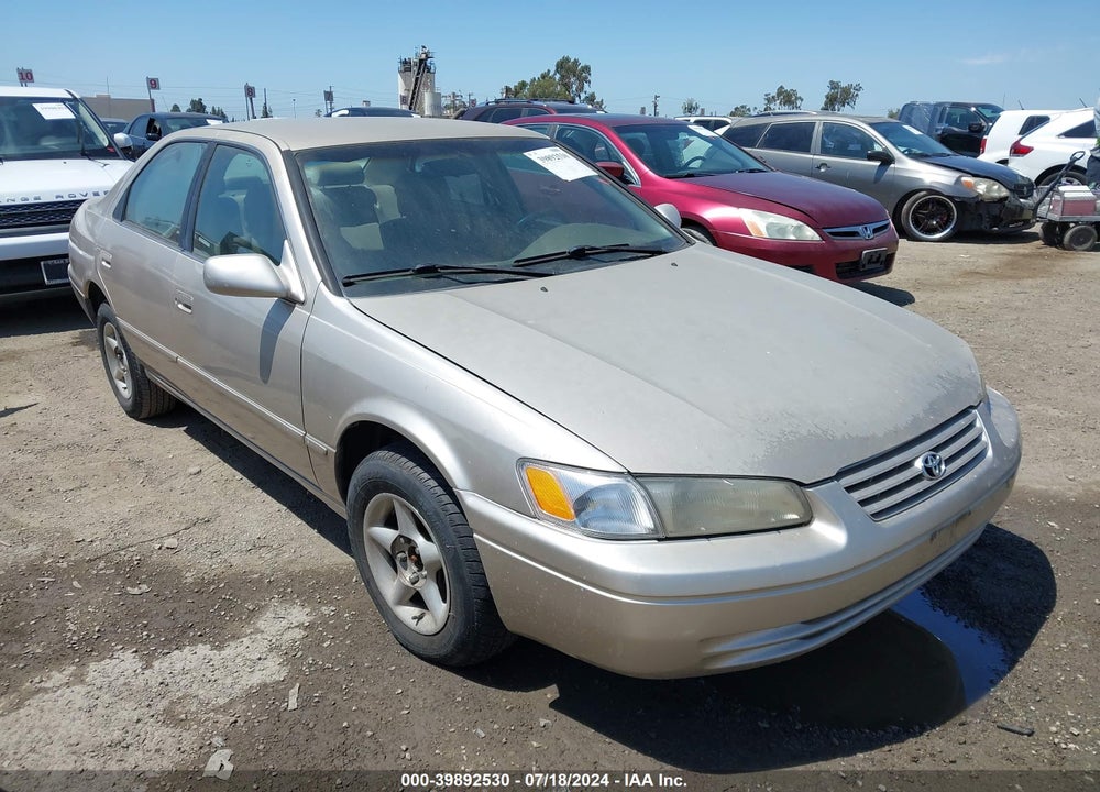 1997 TOYOTA CAMRY LE VIN: JT2BG22K1V0062585