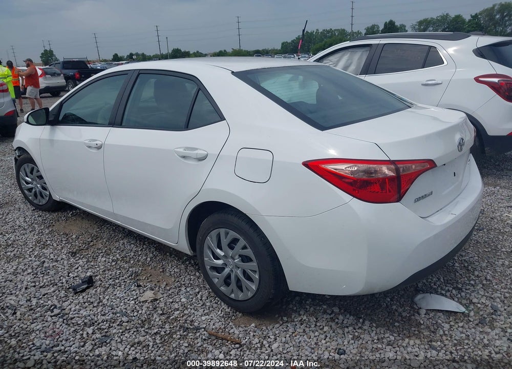 2019 TOYOTA COROLLA LE VIN: 2T1BURHE7KC226594