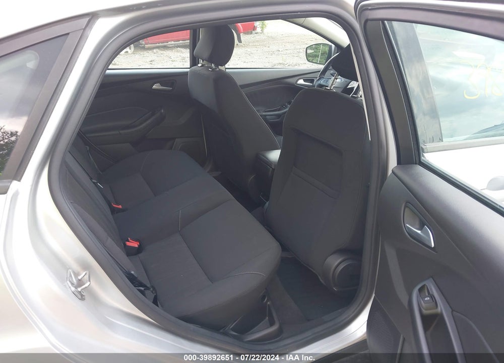 2017 FORD FOCUS SE VIN: 1FADP3F29HL209633