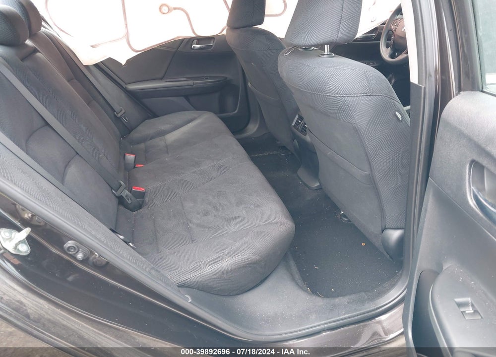 2017 HONDA ACCORD EX VIN: 1HGCR2F7XHA096584