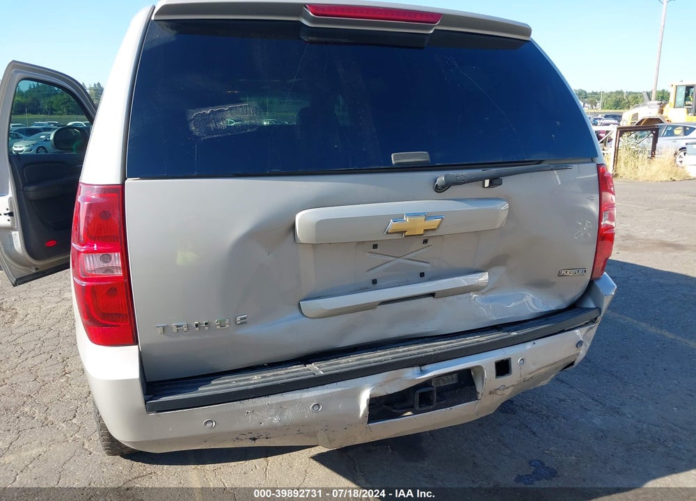 2008 CHEVROLET TAHOE LT VIN: 1GNFK13078J182444