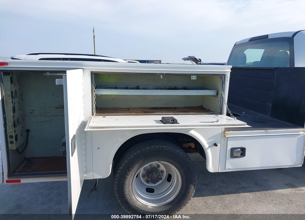 2019 FORD F-350 CHASSIS XL VIN: 1FD8X3G6XKEE91432