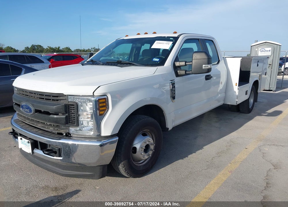 2019 FORD F-350 CHASSIS XL VIN: 1FD8X3G6XKEE91432