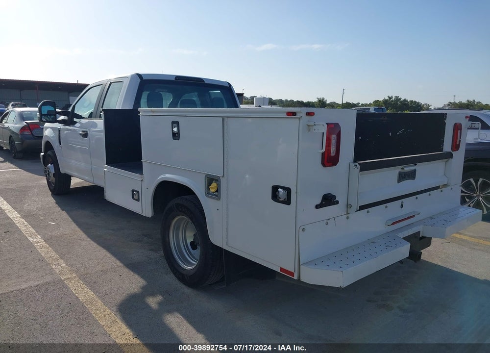 2019 FORD F-350 CHASSIS XL VIN: 1FD8X3G6XKEE91432