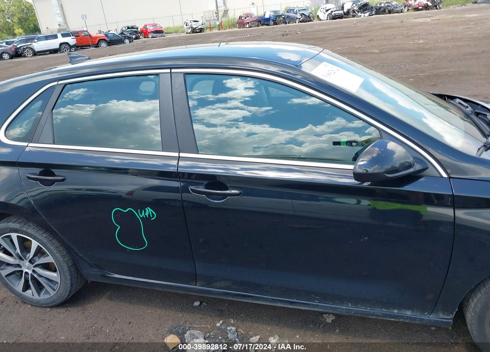 2019 HYUNDAI ELANTRA GT VIN: KMHH35LEXKU098752