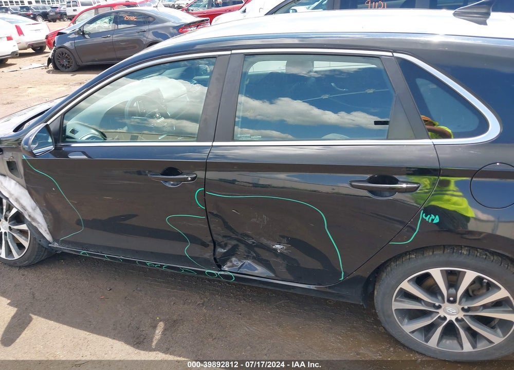 2019 HYUNDAI ELANTRA GT VIN: KMHH35LEXKU098752