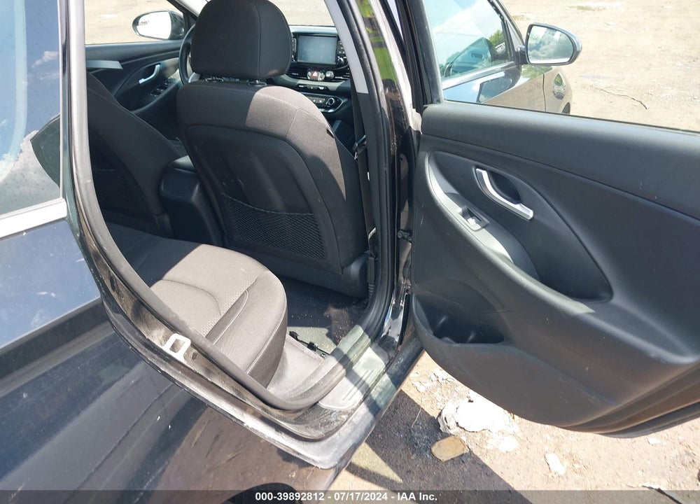 2019 HYUNDAI ELANTRA GT VIN: KMHH35LEXKU098752