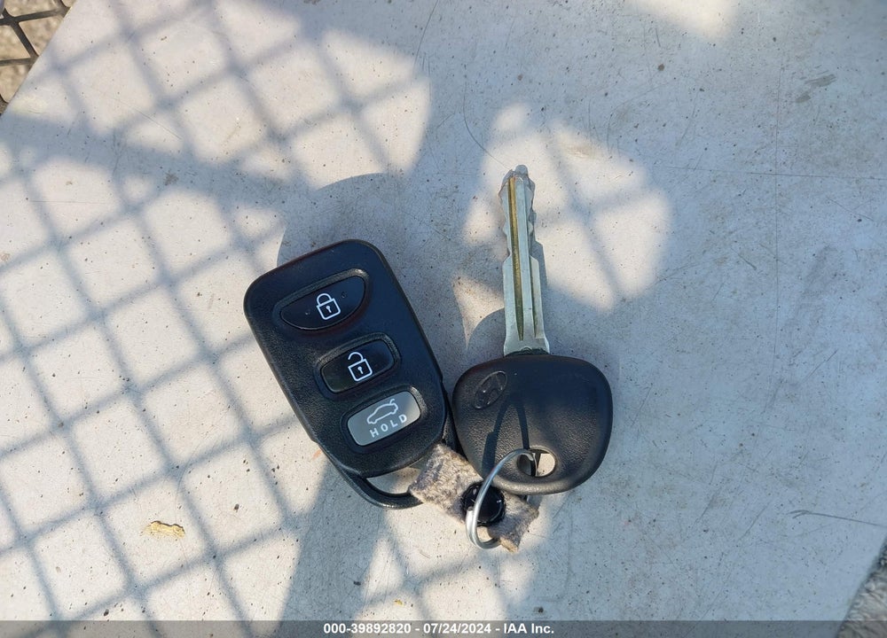 2013 HYUNDAI ELANTRA LIMITED VIN: KMHDH4AE2DU673264