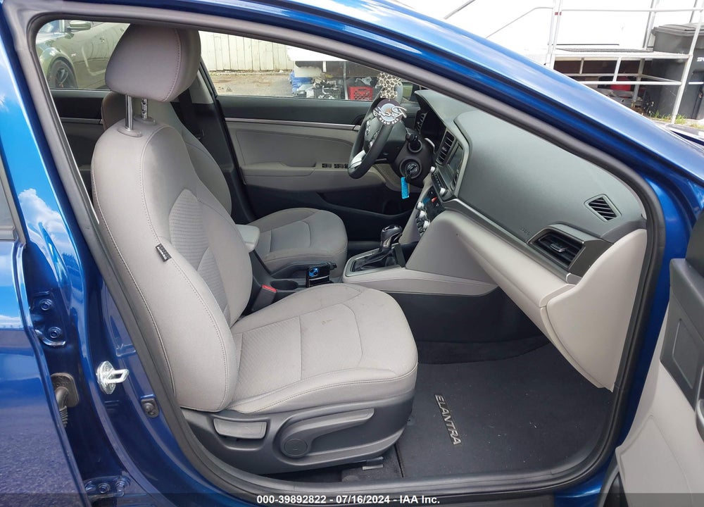 2020 HYUNDAI ELANTRA SE VIN: 5NPD74LF0LH597016