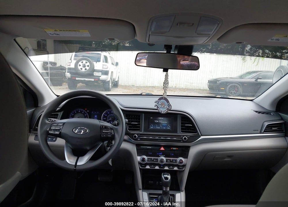 2020 HYUNDAI ELANTRA SE VIN: 5NPD74LF0LH597016