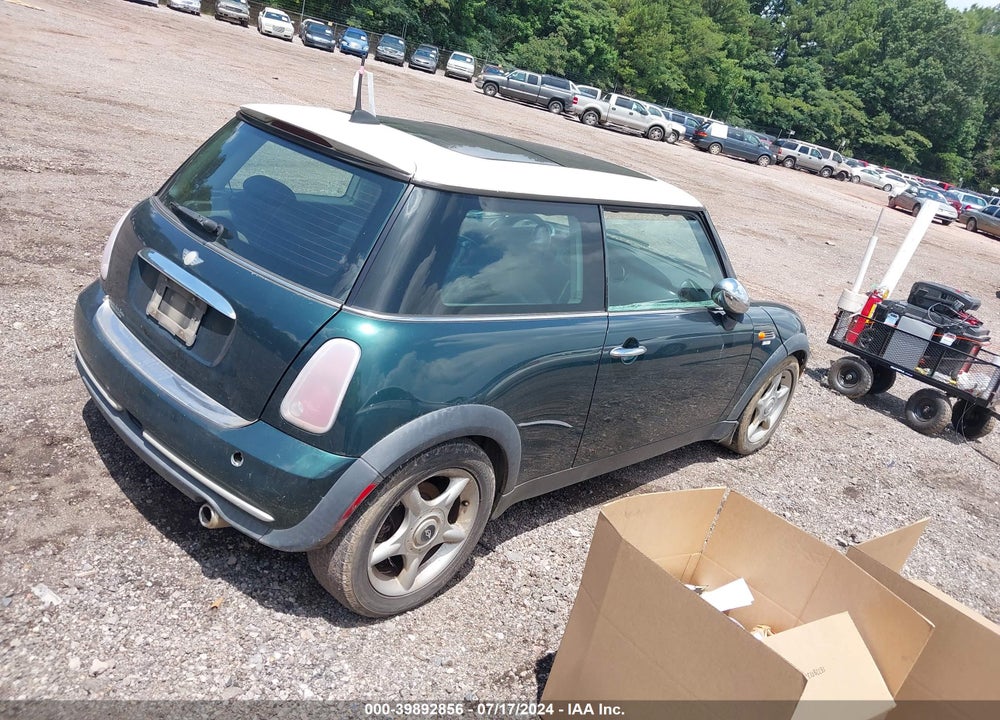 2005 MINI COOPER VIN: WMWRC33555TJ69084