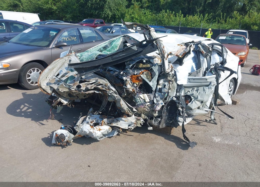 2022 TOYOTA COROLLA LE VIN: 5YFEPMAE4NP283888