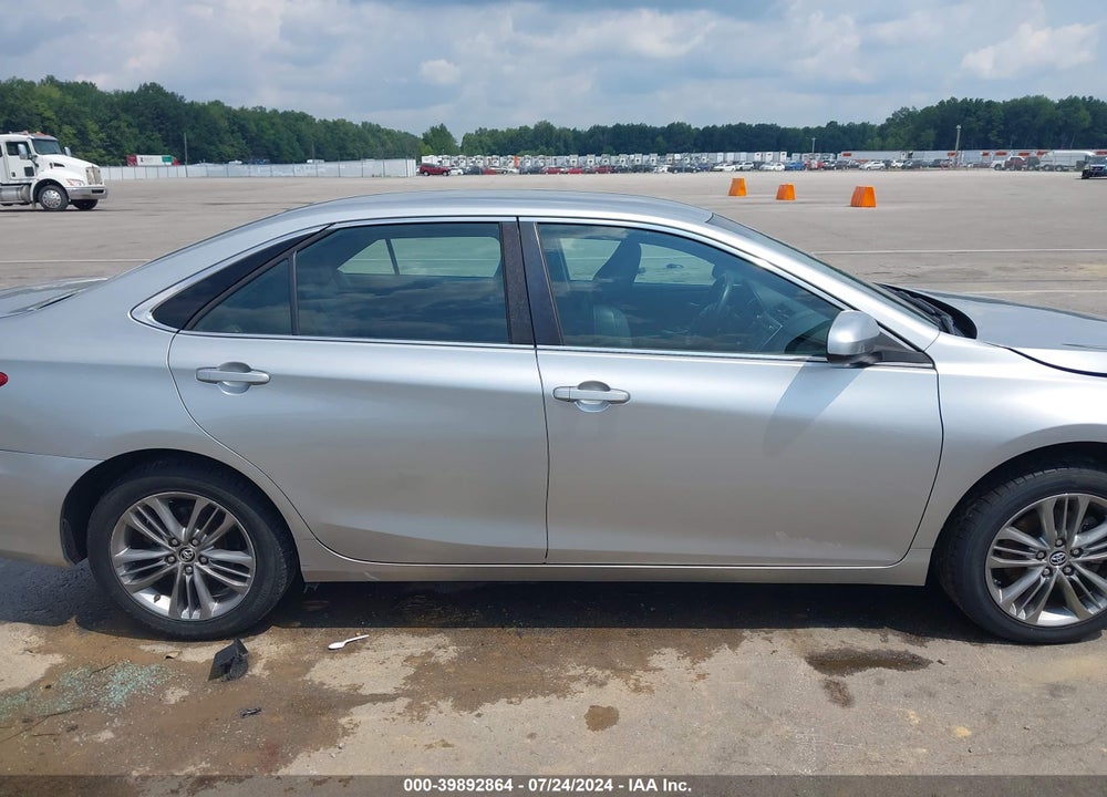2015 TOYOTA CAMRY SE VIN: 4T1BF1FK8FU110569