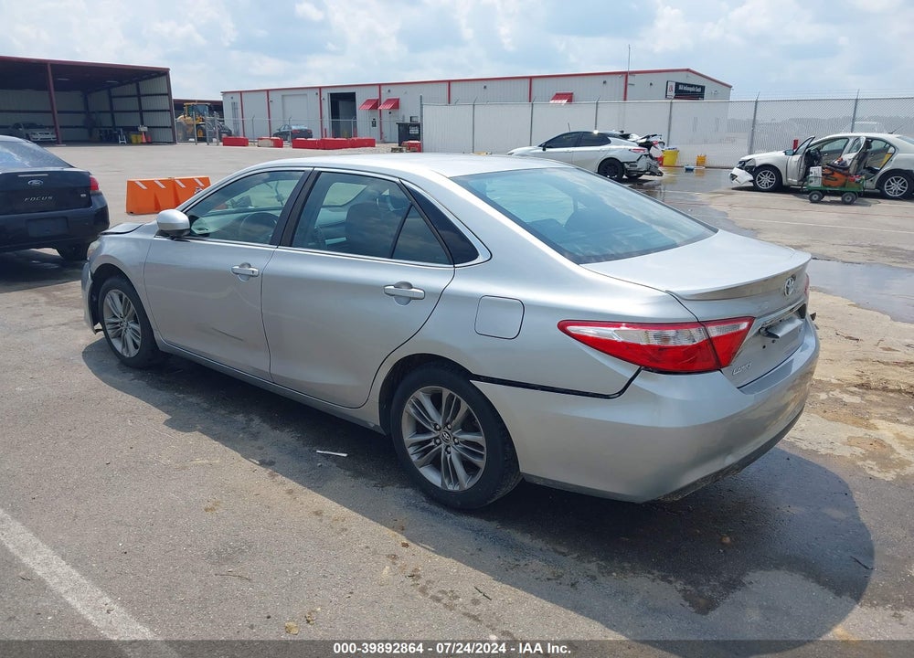 2015 TOYOTA CAMRY SE VIN: 4T1BF1FK8FU110569
