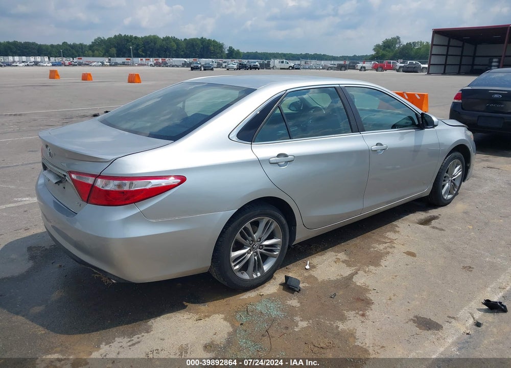 2015 TOYOTA CAMRY SE VIN: 4T1BF1FK8FU110569