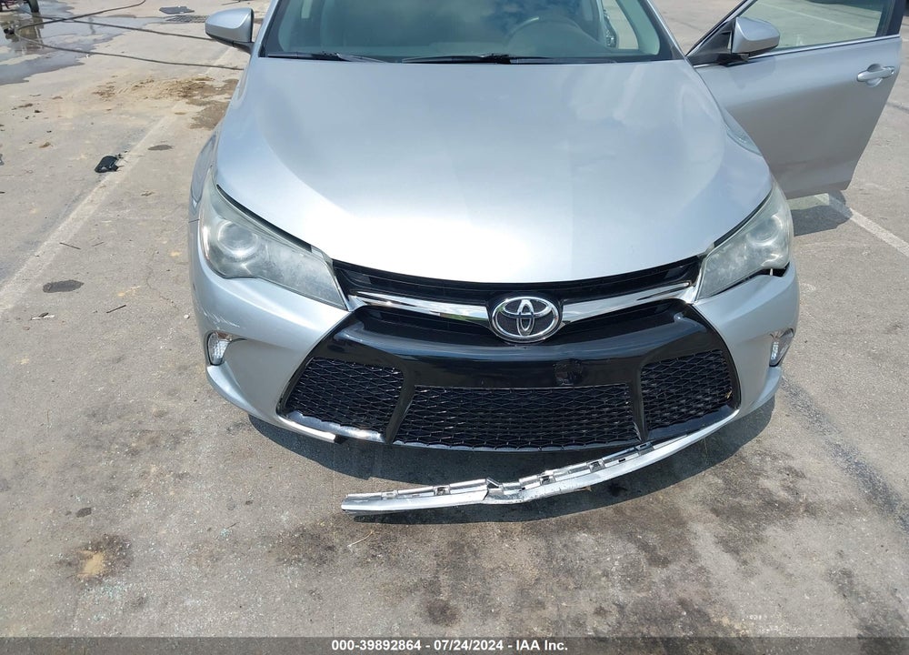 2015 TOYOTA CAMRY SE VIN: 4T1BF1FK8FU110569