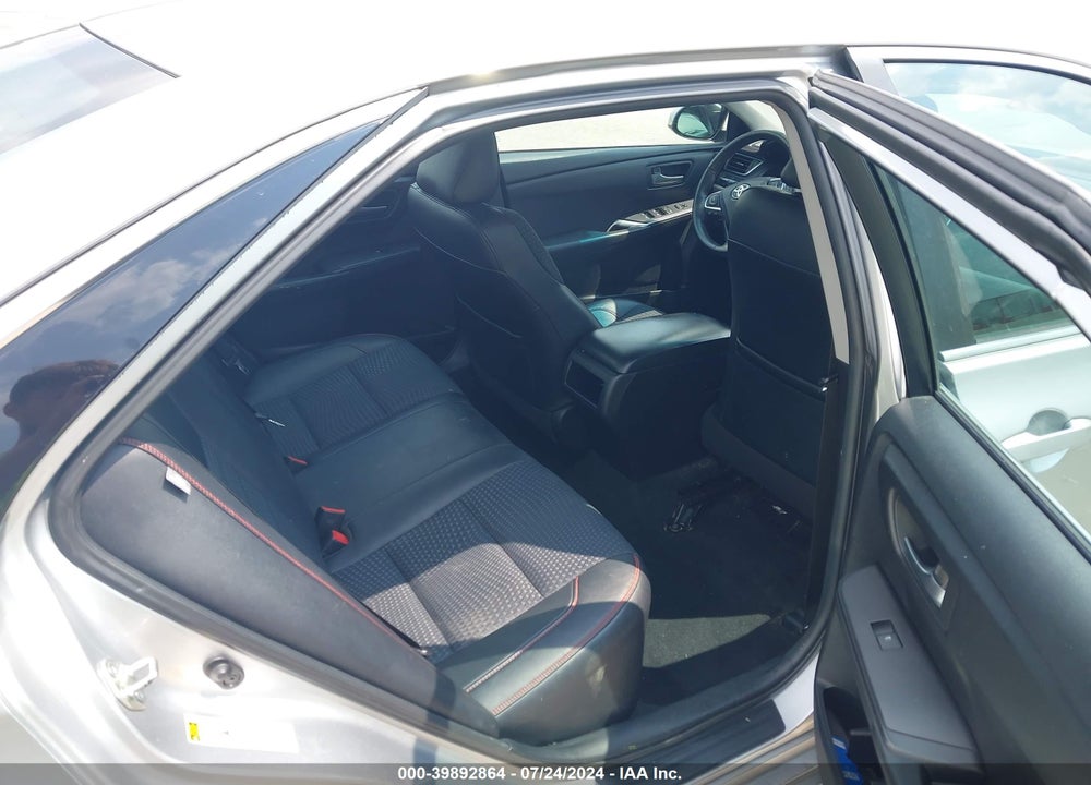 2015 TOYOTA CAMRY SE VIN: 4T1BF1FK8FU110569