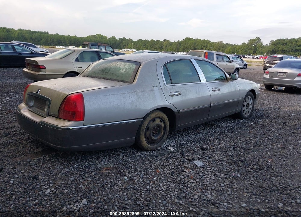 2004 LINCOLN TOWN CAR ULTIMATE VIN: 1LNHM83W44Y685421