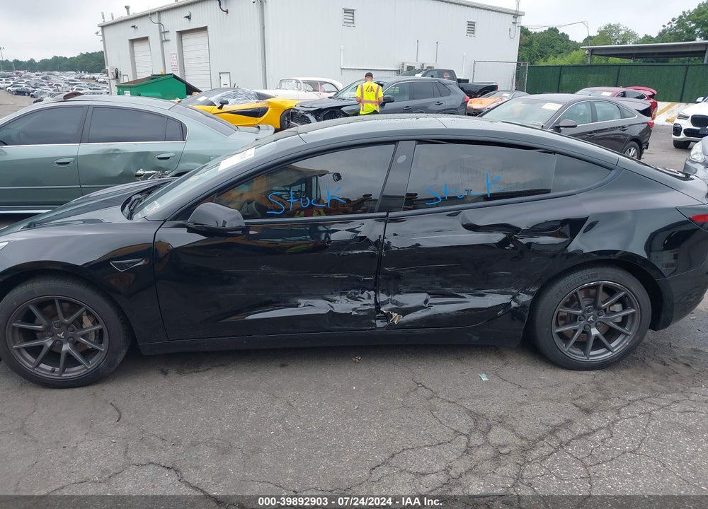 2021 TESLA MODEL 3 STANDARD RANGE PLUS REAR-WHEEL DRIVE VIN: 5YJ3E1EAXMF911322