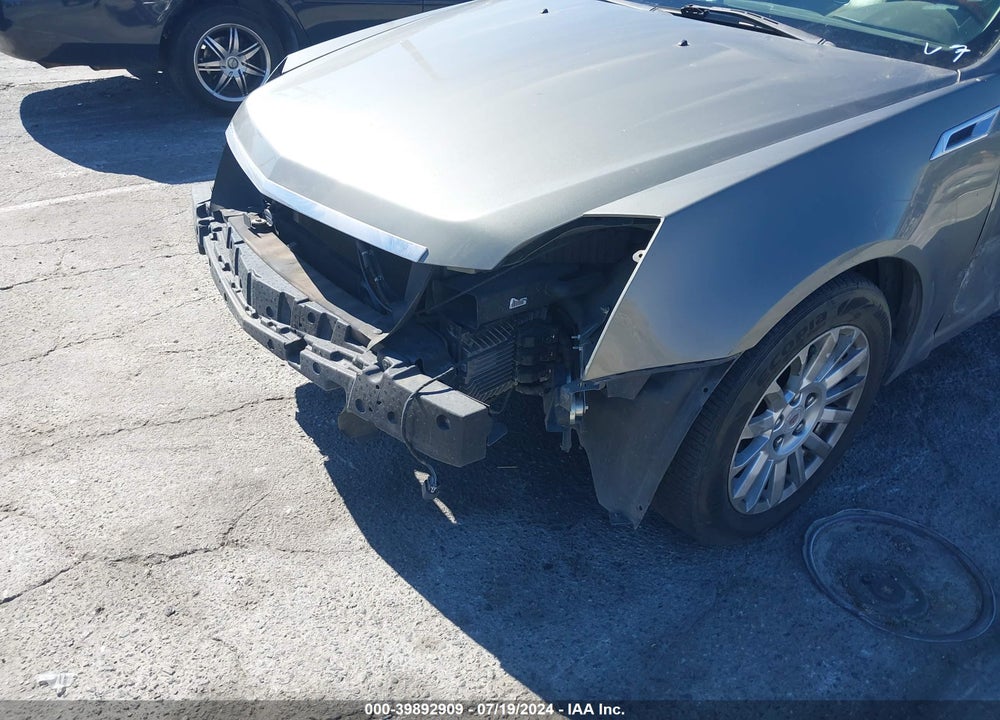 2011 CADILLAC CTS LUXURY VIN: 1G6DE5EY5B0104939