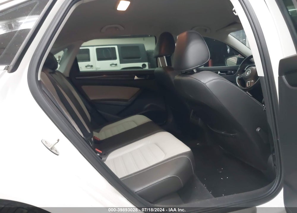 2015 VOLKSWAGEN PASSAT 1.8T SPORT VIN: 1VWBT7A30FC072239