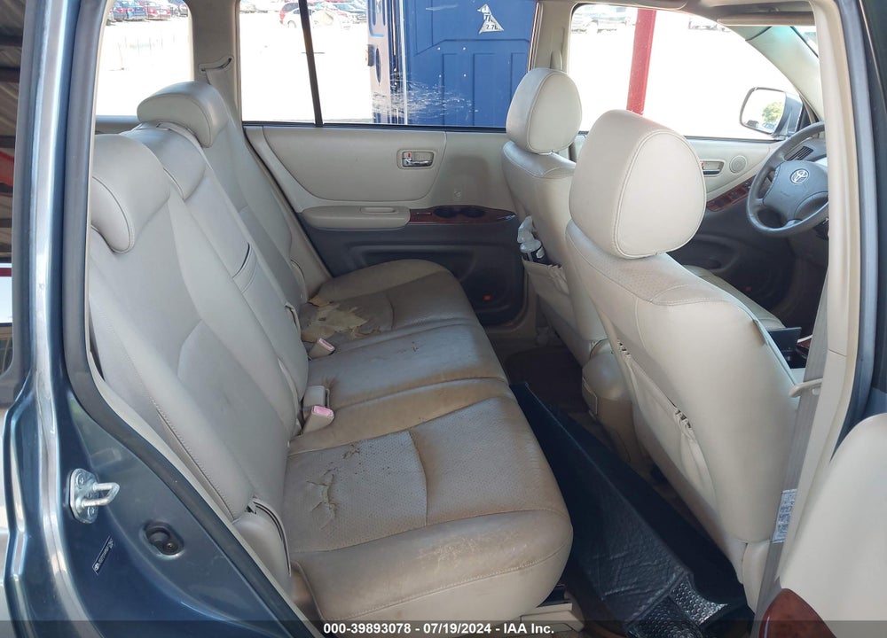 2005 TOYOTA HIGHLANDER LIMITED V6 VIN: JTEEP21A950112562