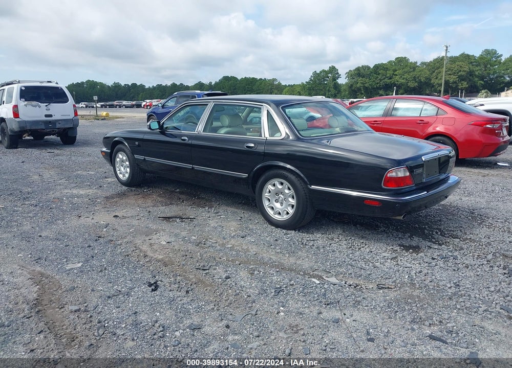 2001 JAGUAR XJ8 VANDEN PLAS VIN: SAJDA24C81LF21728