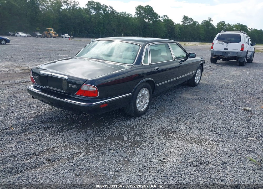 2001 JAGUAR XJ8 VANDEN PLAS VIN: SAJDA24C81LF21728