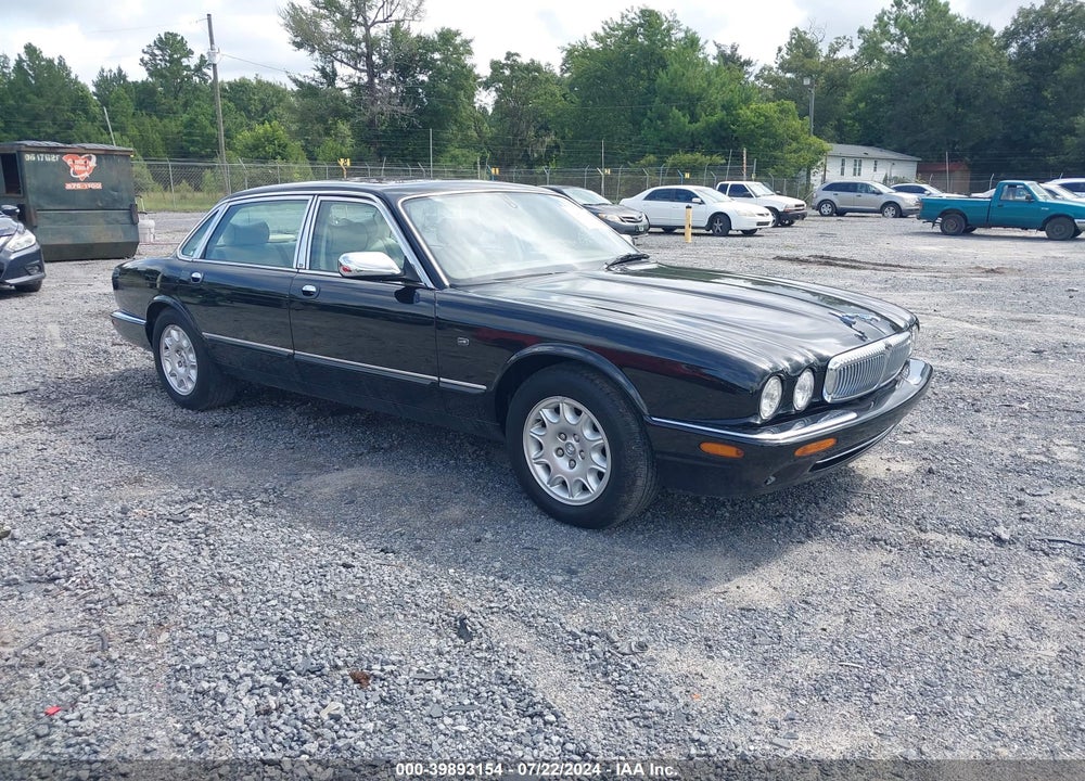 2001 JAGUAR XJ8 VANDEN PLAS VIN: SAJDA24C81LF21728
