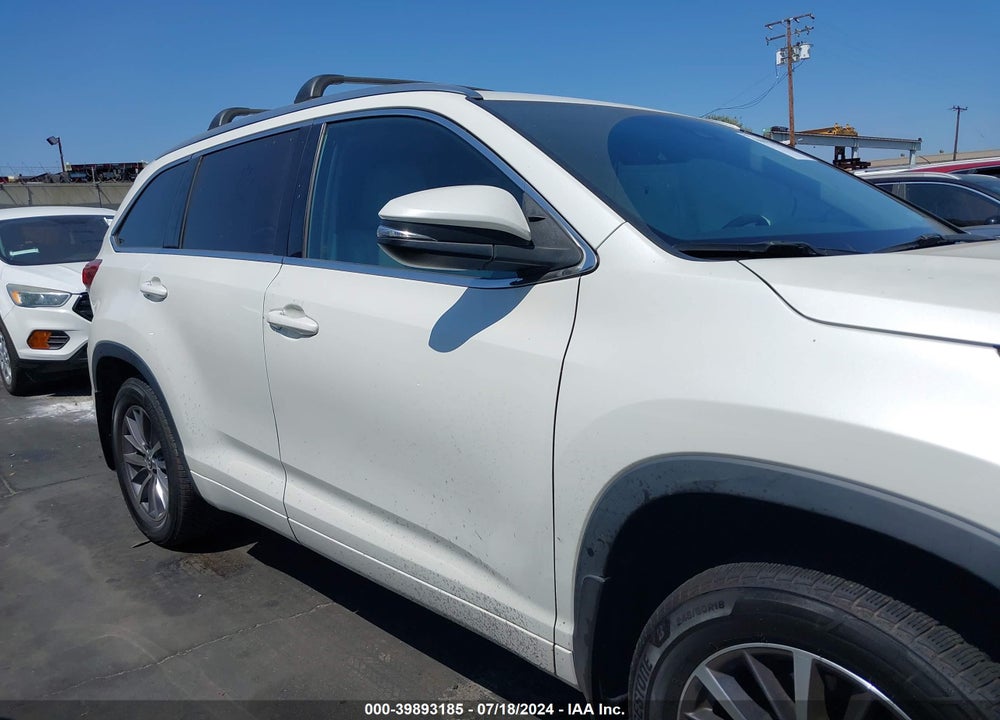 2018 TOYOTA HIGHLANDER XLE VIN: 5TDKZRFH7JS535289