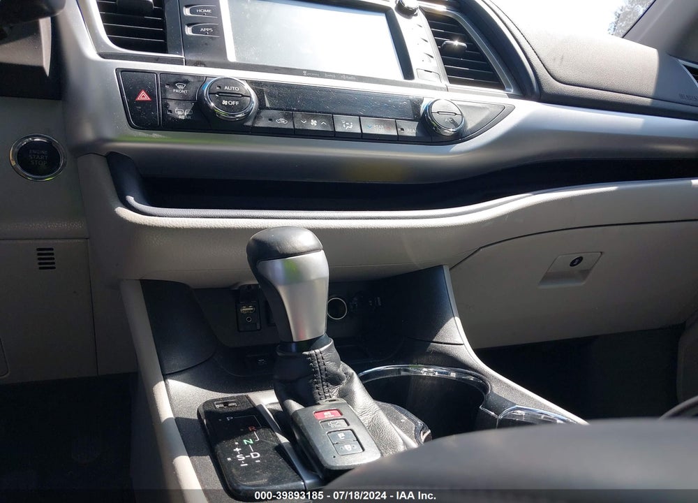 2018 TOYOTA HIGHLANDER XLE VIN: 5TDKZRFH7JS535289